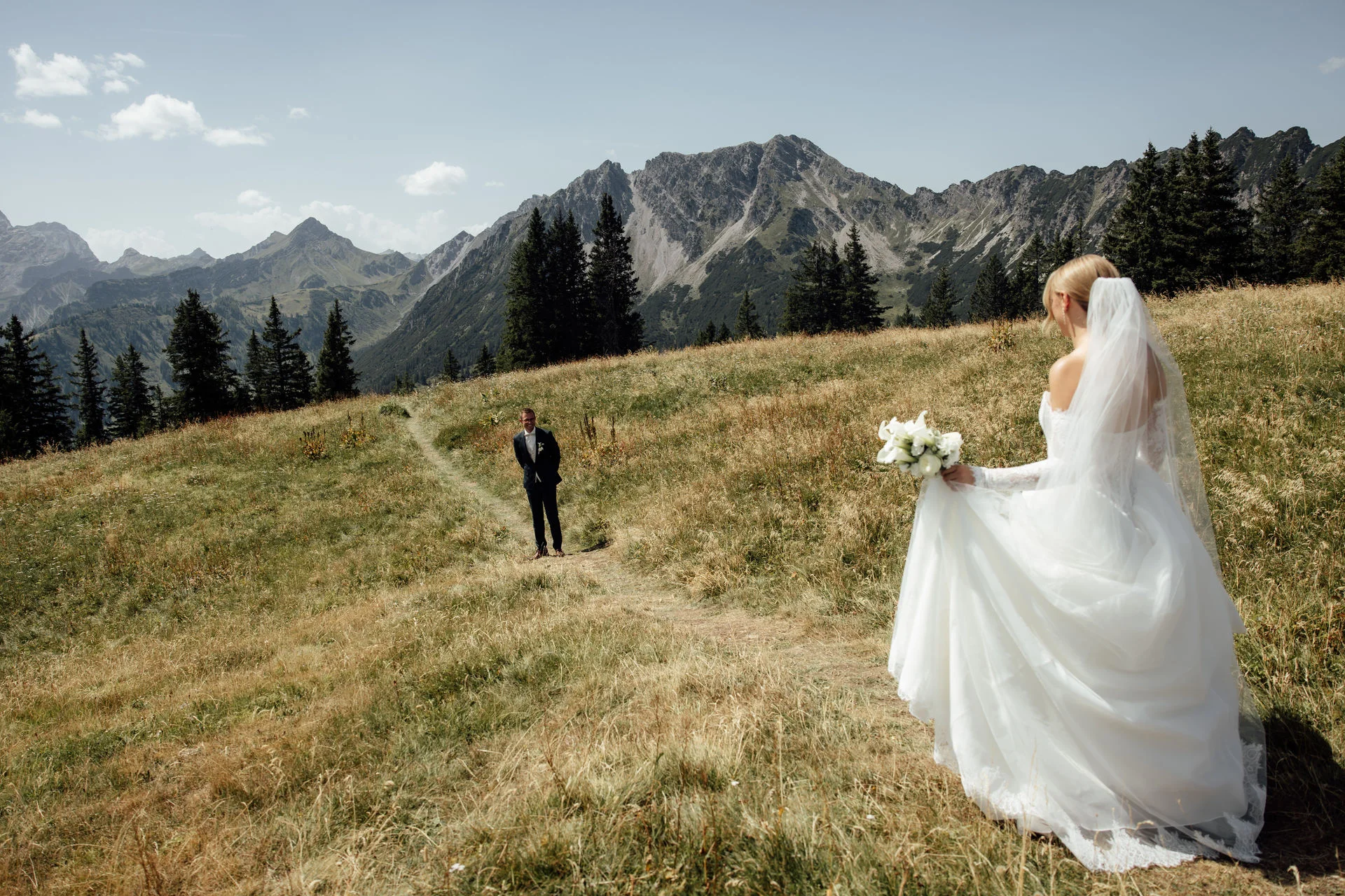 First Look einer Berghochzeit
